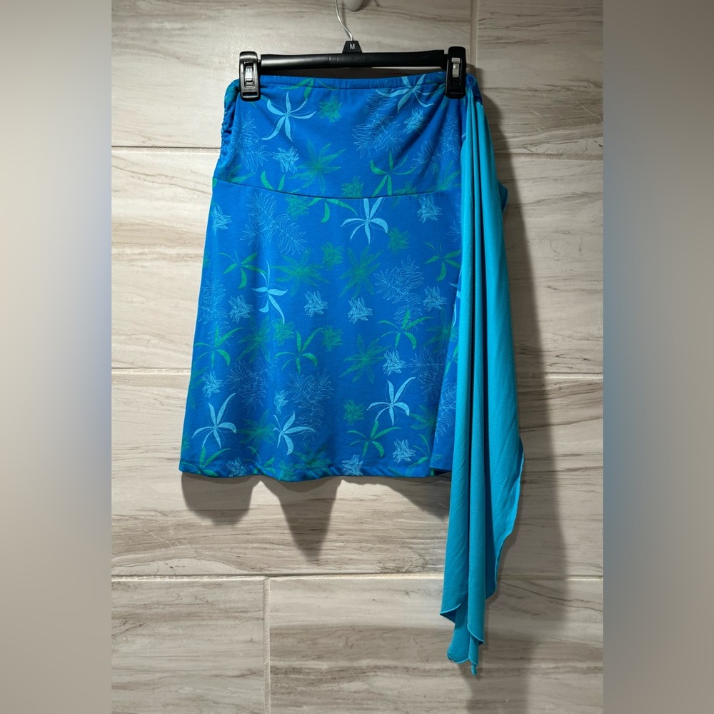 Kuhl Blue Azure Convertible
Styles Kai Skirt Size Small - Picture 3 of 6